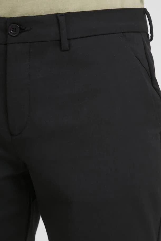 MEN'S BLACK CASUAL FRIDAY SHORTS CASUAL M SLIM FIT