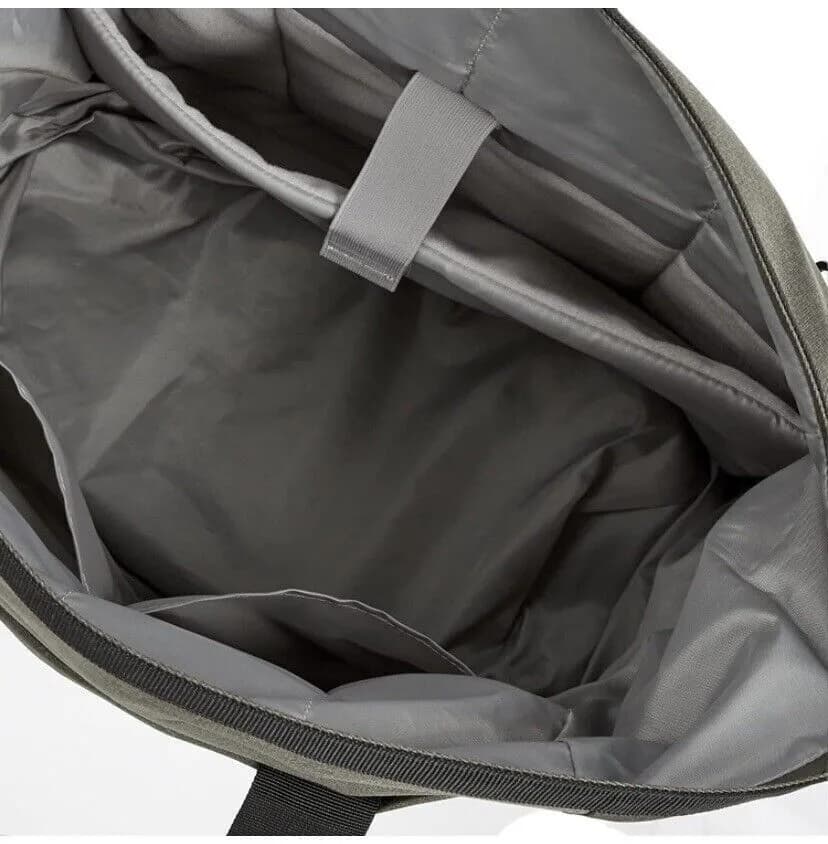 Amazon Basics Urban Travel Duffel Bag for travel or everyday use new in Green