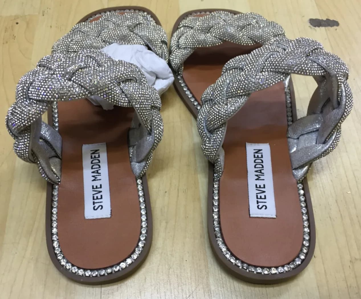 Steve Madden Newbie Leather Flat Sandal with Rhinestone Detail UK 2.5