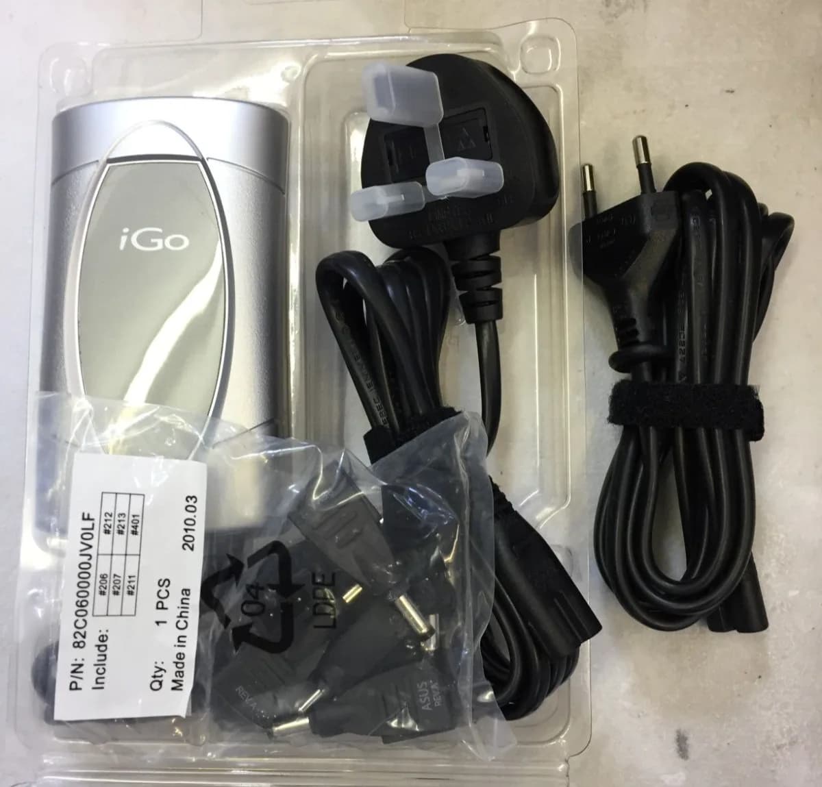 iGo Netbook Travel Charger 40w Eu & UK Acer Asus HP Lenovo Samsung Toshiba +++