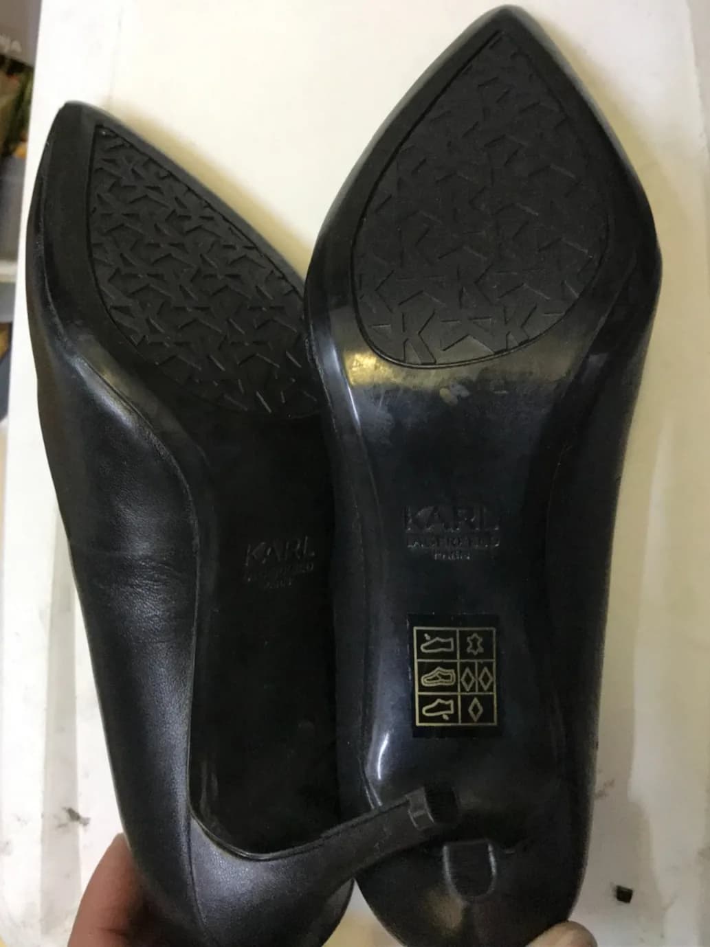 Karl Lagerfeld Paris Royale Size US 5.5 / EU 35.5 Black Leather Pump Stiletto He