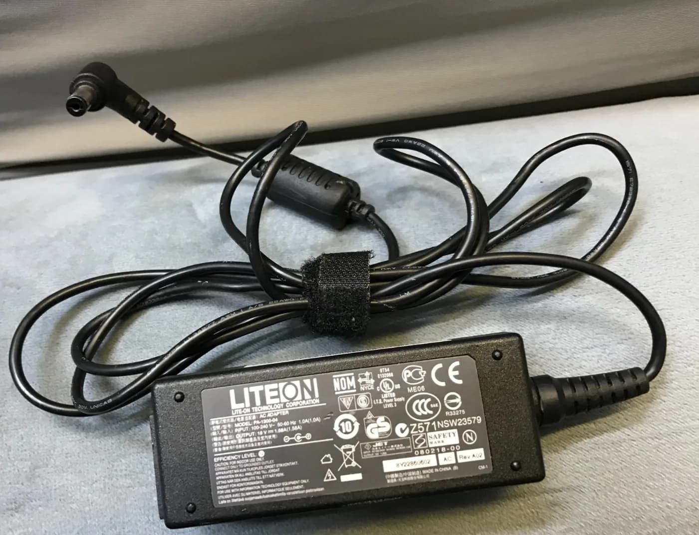 Liteon PA-1300-04 Acer One 19v 1.58A Laptop Adapter Charger Power Supply