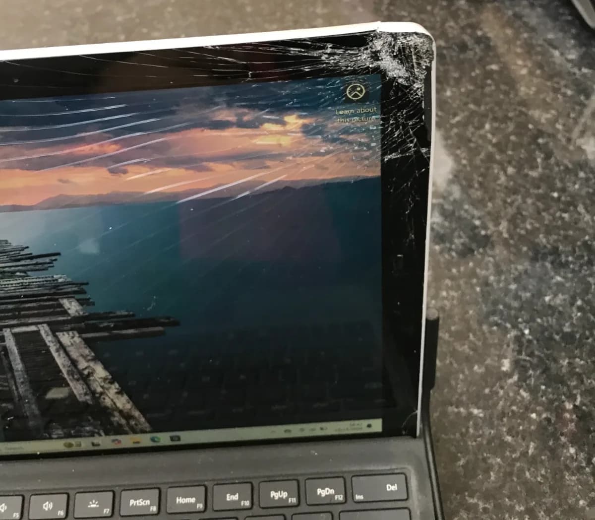 Microsoft Surface Pro 7 Model 1866 i5-1035G4 8GB RAM 256GB SSD – Smashed Screen