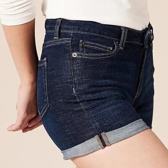 Amazon Essentials Women's 4" Denim Short UK size 10