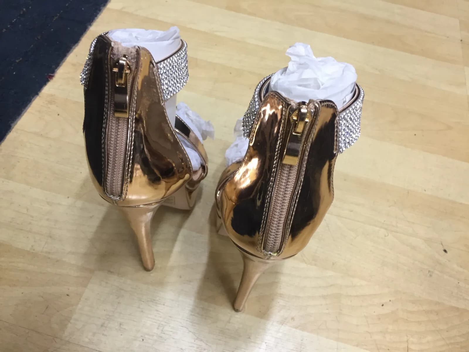 LADIES TRUFFLE COLLECTION CLASSIC ROSE GOLD HEELS BLING WEDDING PARTY SIZE 5