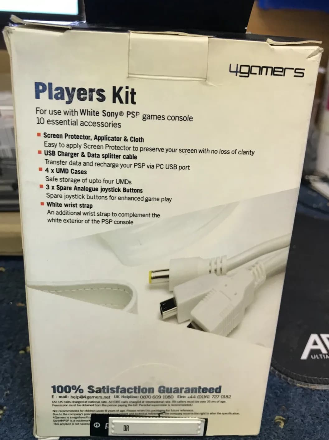 4GAMERS SONY PSP PLAYERS KIT CHARGER UMD DISC CASES ETC