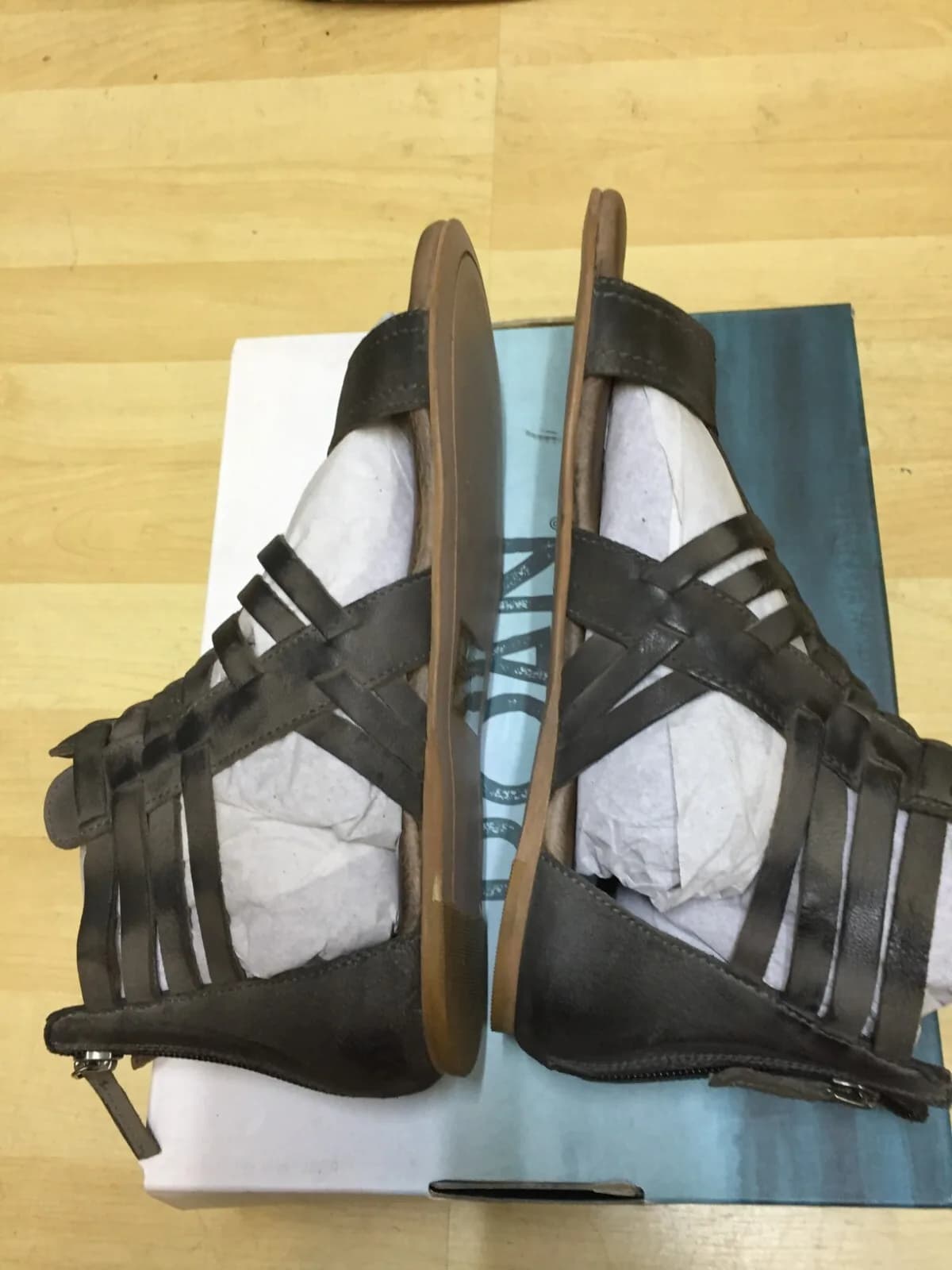 NEW Roan Bed Stu BEE BOSCO Leather Gladiator Cage Sandals Shoes UK 7 Grey