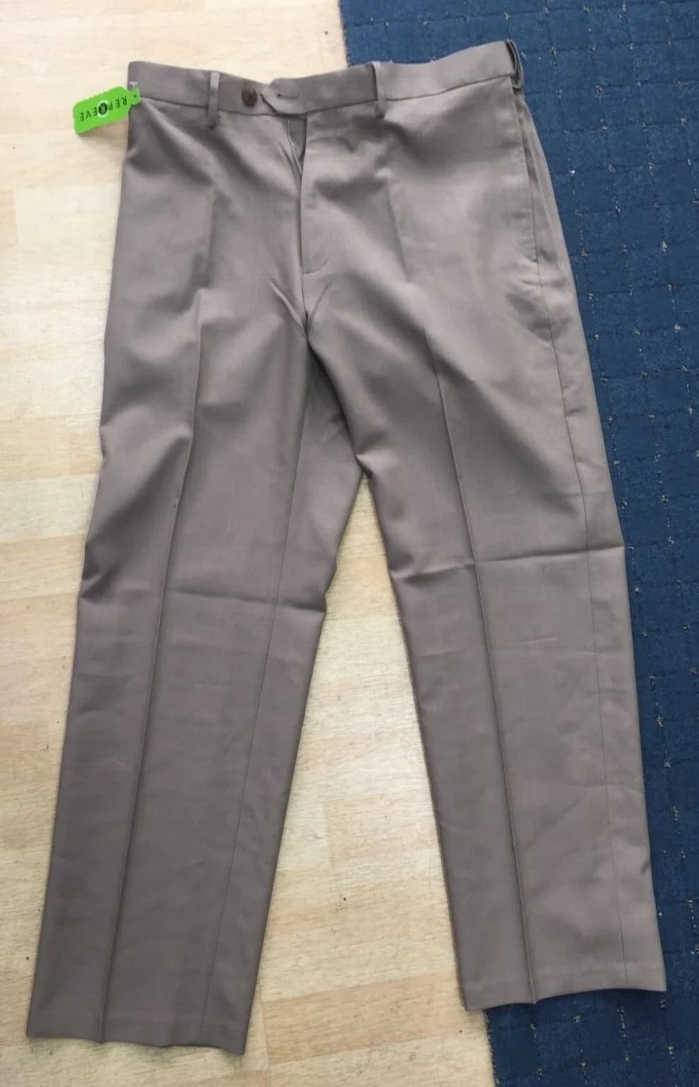 Haggar Men's ECLO Stria Expandable-Waist Flat Front Dress Pant's trousers