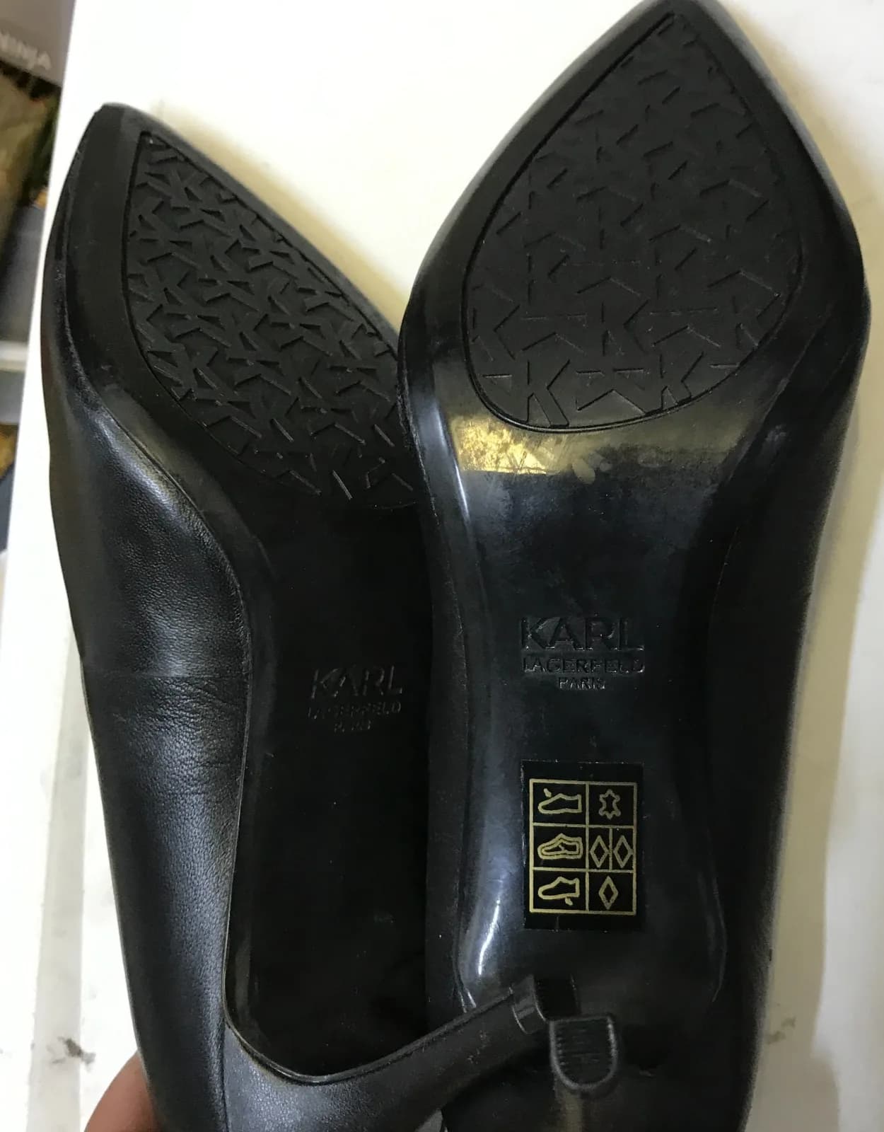 Karl Lagerfeld Paris Royale Size US 5.5 / EU 35.5 Black Leather Pump Stiletto He