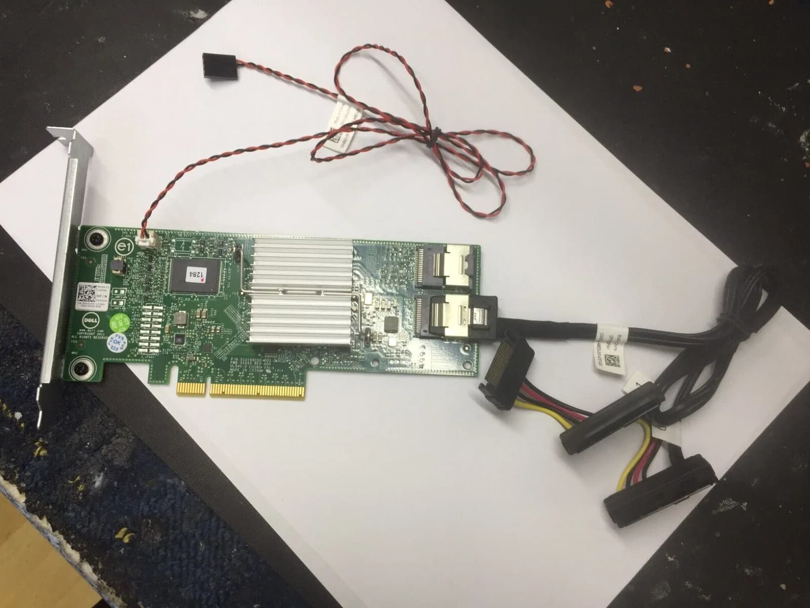DELL RAID CARD PERC H310 BTI ML-2 P/N: 010166C00-000-G & CABLES