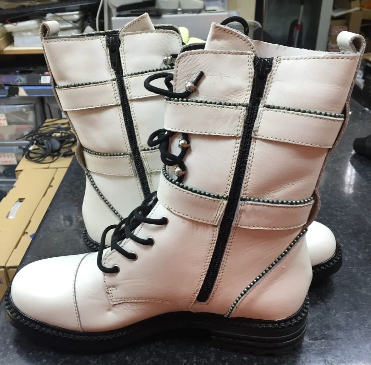 FREE PEOPLE LIMITLESS LACE UP BOOTS WHITE EU 39 UK 6